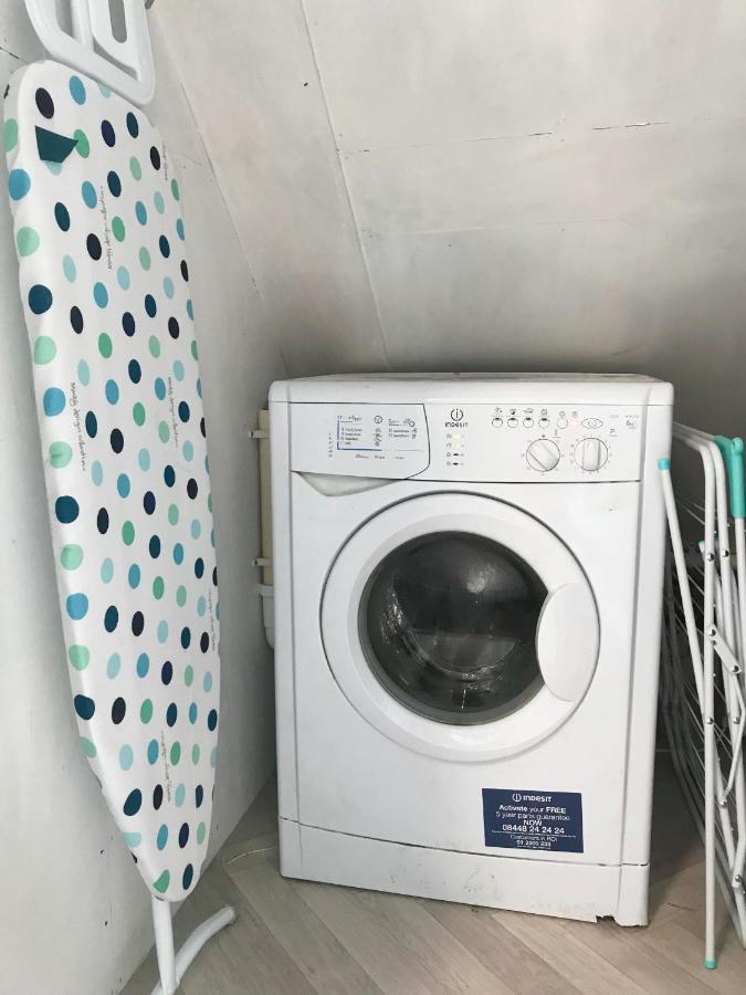 The Beach Hut - 1 Bedroom Apartment Near The Beach 伯恩茅斯 外观 照片